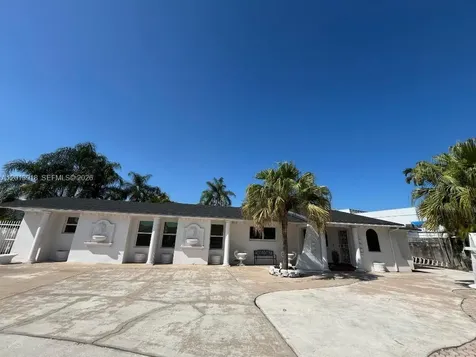 2525 SW 107th Court Miami FL 33165