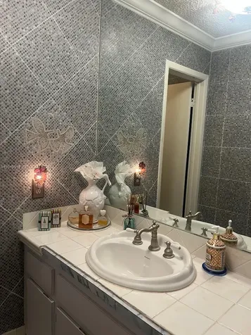 2525 SW 107th Court Miami FL 33165