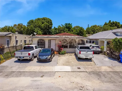 201 NW 25th Avenue Miami FL 33125