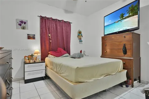 201 NW 25th Avenue Miami FL 33125
