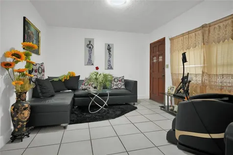 201 NW 25th Avenue Miami FL 33125