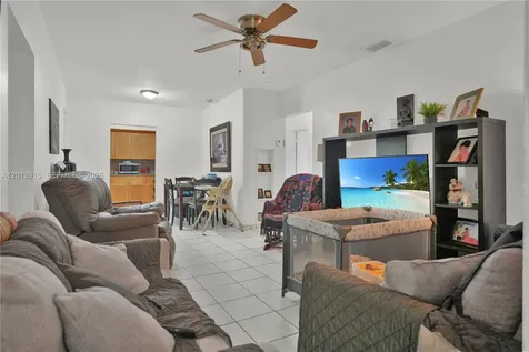 201 NW 25th Avenue Miami FL 33125