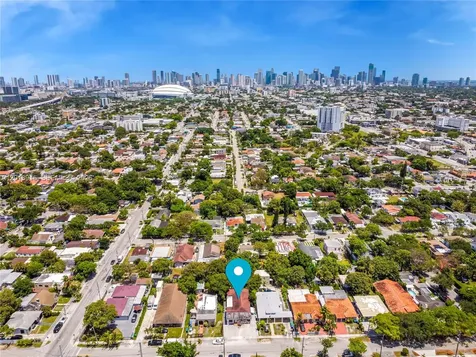 201 NW 25th Avenue Miami FL 33125