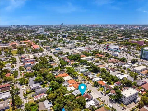 201 NW 25th Avenue Miami FL 33125