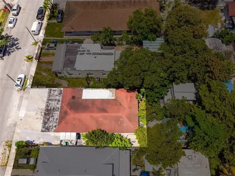 201 NW 25th Avenue Miami FL 33125
