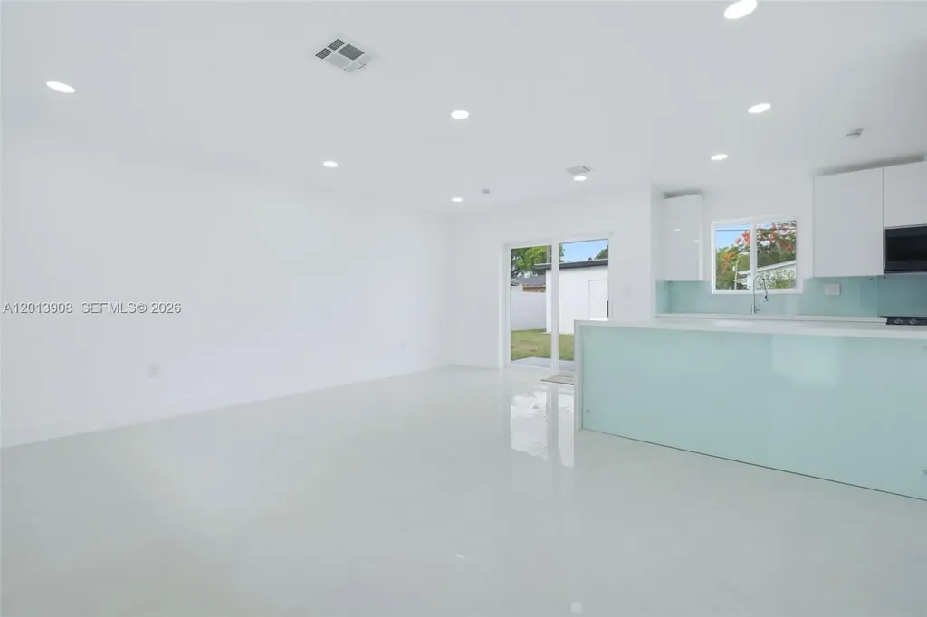 321 N 69th Avenue Hollywood FL 33024