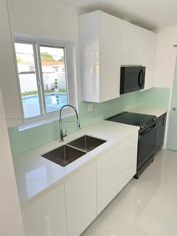 321 N 69th Avenue Hollywood FL 33024