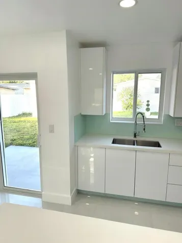 321 N 69th Avenue Hollywood FL 33024