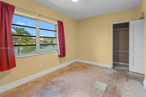 351 E 14th Street Hialeah FL 33010