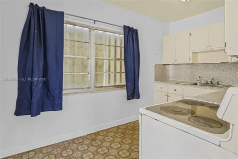 351 E 14th Street Hialeah FL 33010