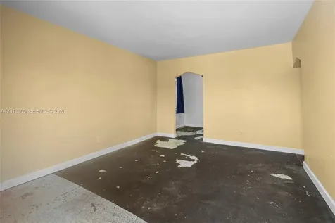 351 E 14th Street Hialeah FL 33010