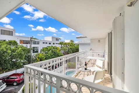 290 Sunrise Drive Key Biscayne FL 33149