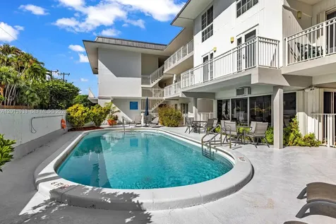 290 Sunrise Drive Key Biscayne FL 33149