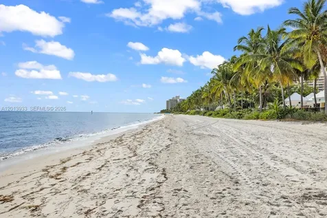 290 Sunrise Drive Key Biscayne FL 33149