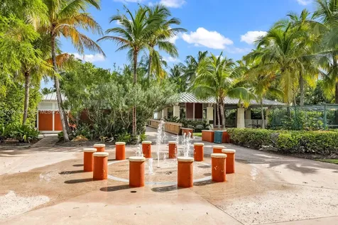 290 Sunrise Drive Key Biscayne FL 33149