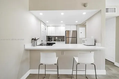 290 Sunrise Drive Key Biscayne FL 33149