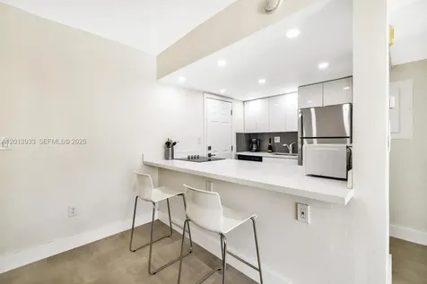290 Sunrise Drive Key Biscayne FL 33149