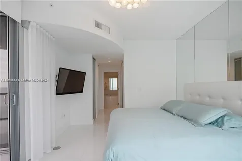 17121 Collins Avenue Sunny Isles Beach FL 33160