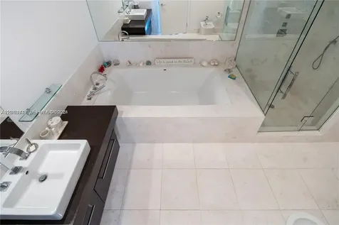 17121 Collins Avenue Sunny Isles Beach FL 33160
