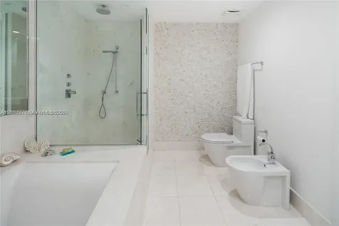 17121 Collins Avenue Sunny Isles Beach FL 33160