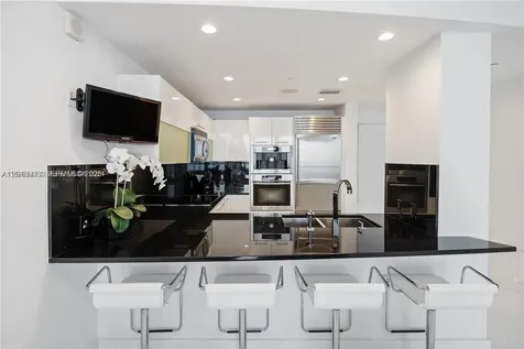 17121 Collins Avenue Sunny Isles Beach FL 33160