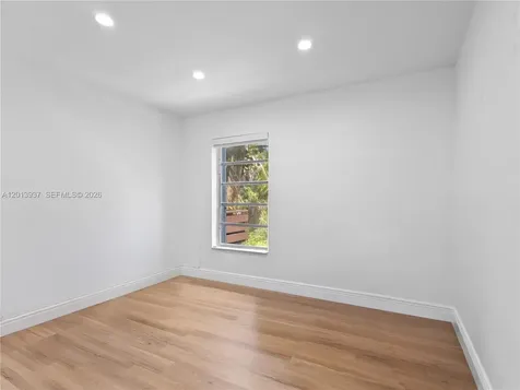 7487 SW 82nd Street Miami FL 33143