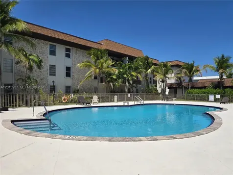 7487 SW 82nd Street Miami FL 33143