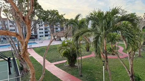 6940 Miami Gardens Drive Hialeah FL 33015