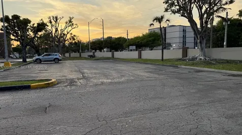 6940 Miami Gardens Drive Hialeah FL 33015