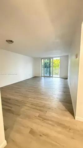 6940 Miami Gardens Drive Hialeah FL 33015
