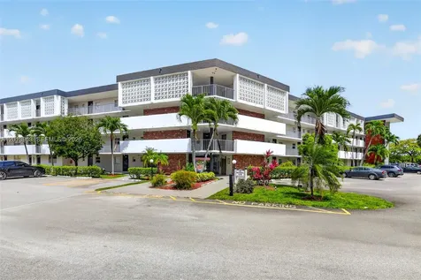 2991 NW 46th Avenue Lauderdale Lakes FL 33313