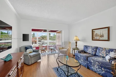 2991 NW 46th Avenue Lauderdale Lakes FL 33313
