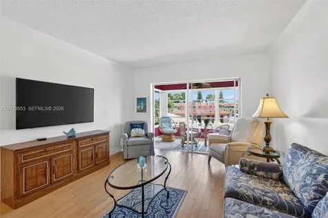 2991 NW 46th Avenue Lauderdale Lakes FL 33313