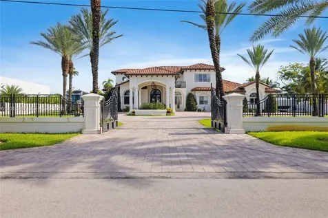 9861 NW 135th Street Hialeah Gardens FL 33018