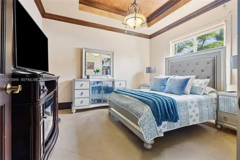 9861 NW 135th Street Hialeah Gardens FL 33018