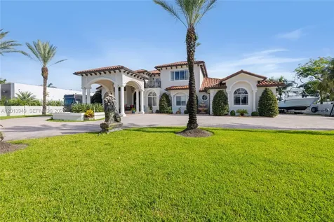 9861 NW 135th Street Hialeah Gardens FL 33018