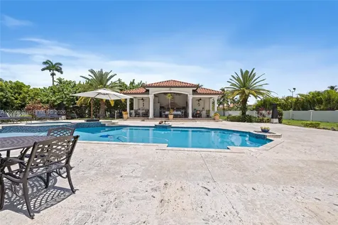 9861 NW 135th Street Hialeah Gardens FL 33018