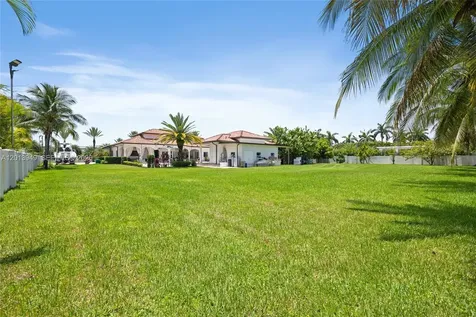9861 NW 135th Street Hialeah Gardens FL 33018