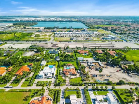 9861 NW 135th Street Hialeah Gardens FL 33018