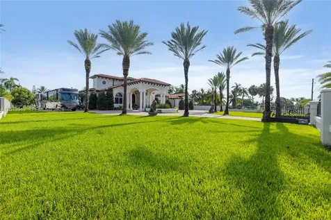 9861 NW 135th Street Hialeah Gardens FL 33018