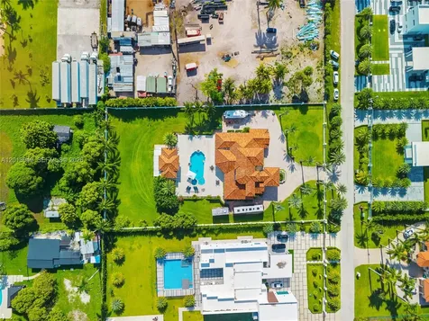 9861 NW 135th Street Hialeah Gardens FL 33018