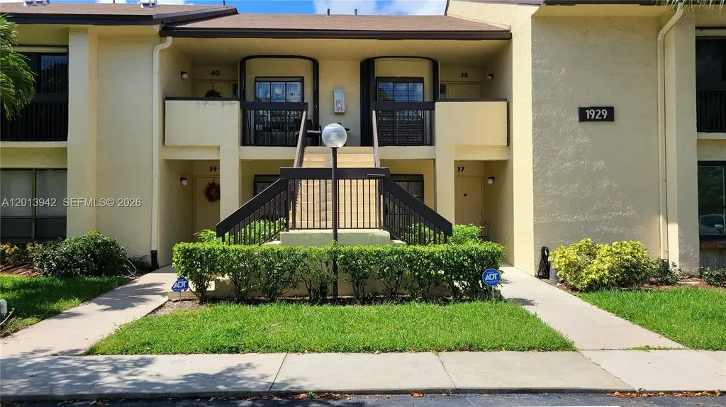 1929 SW 15th Street Deerfield Beach FL 33442