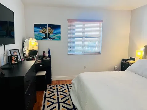 8912 W Flagler Street Miami FL 33174