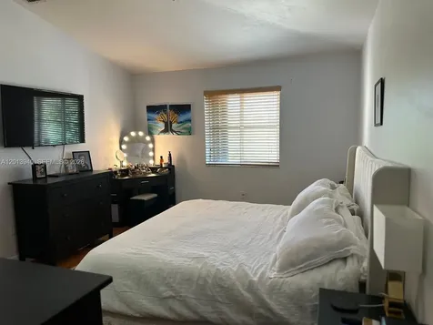 8912 W Flagler Street Miami FL 33174