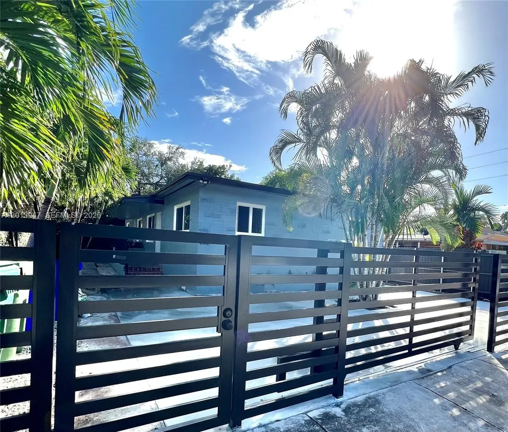 280 NW 55th Street Miami FL 33127