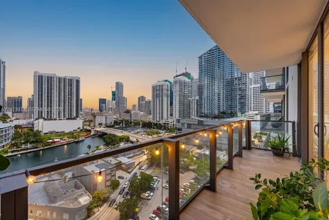88 SW 7th Street Miami FL 33130