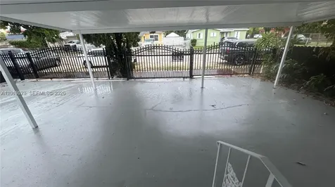 2731 NW 100th Street Miami FL 33147