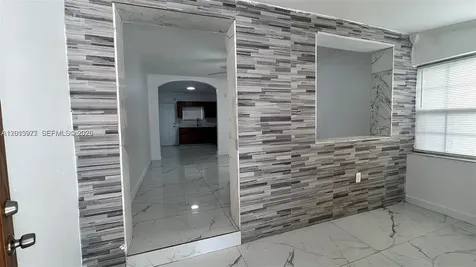 2731 NW 100th Street Miami FL 33147