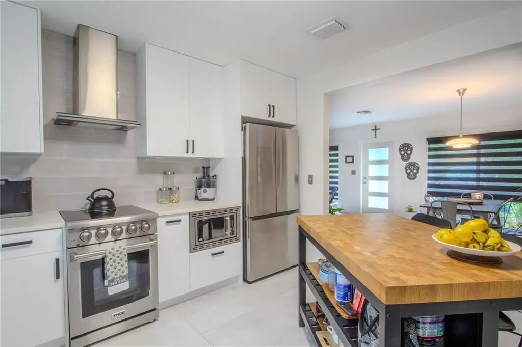 1032 SW 15th Terrace Fort Lauderdale FL 33312