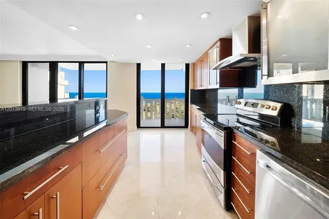1121 Crandon Boulevard Key Biscayne FL 33149